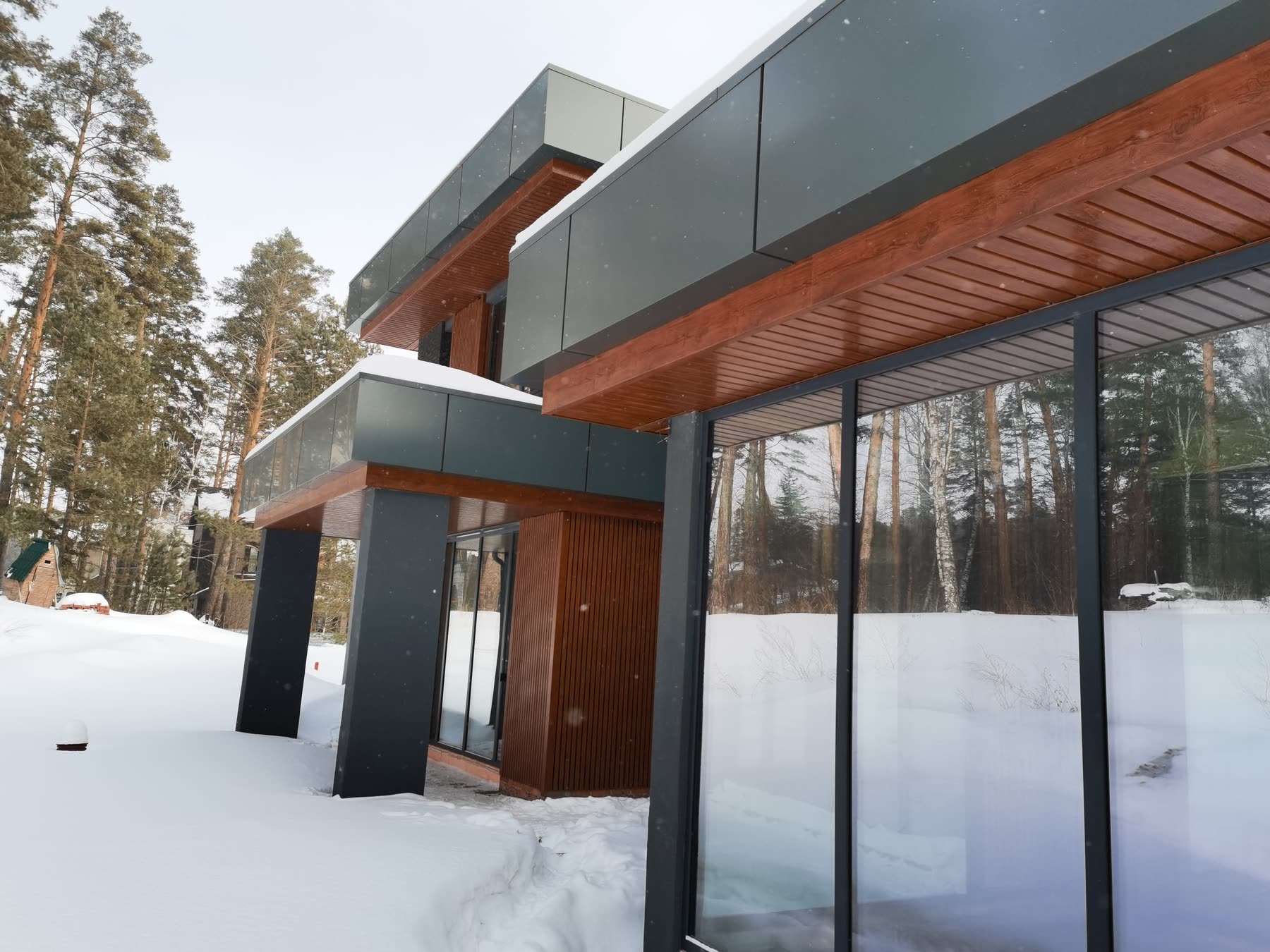 Панорамное остекление загородной резиденции